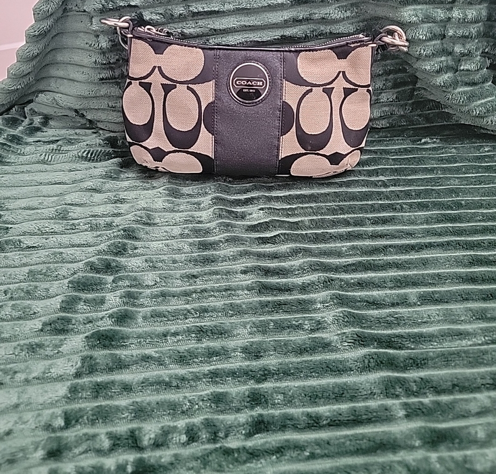 Coach Signature Black and Tan Shoulder Bag
